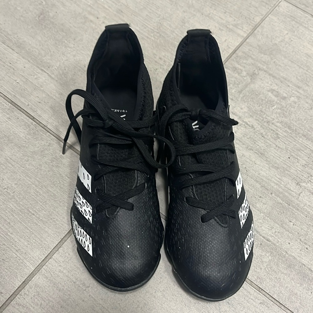 turff soccer shoe Us size 12